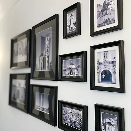 Apartment Luxury Black & White *